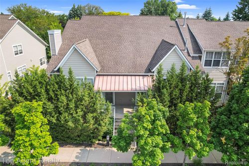 11685 Squiers Blvd, Utica, MI, 48315-5936 | Card Image