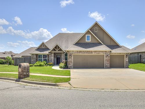 7616 E 84th St N, Owasso, OK, 74055-7428 | Card Image