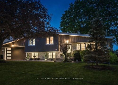 92 Water St, Saint Jacobs, ON, N0B2N0 | Card Image