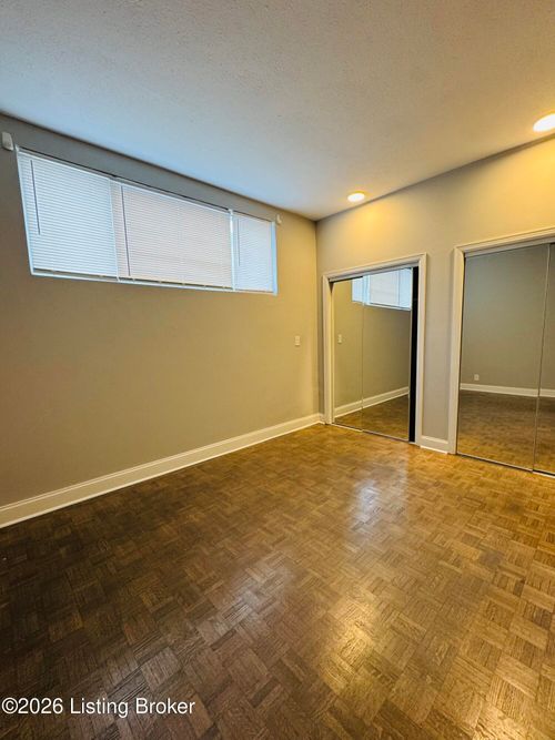 105-153 Thierman Ln, Louisville, KY, 40207-5053 | Card Image