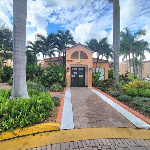 apt-303-6292 Nw 186th St, Hialeah, FL, 33015-6038 | Card Image