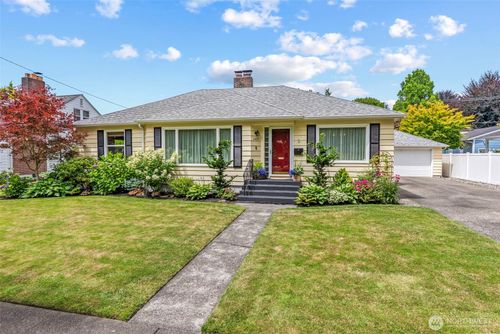 1427 19th Ave, Longview, WA, 98632-2923 | Card Image