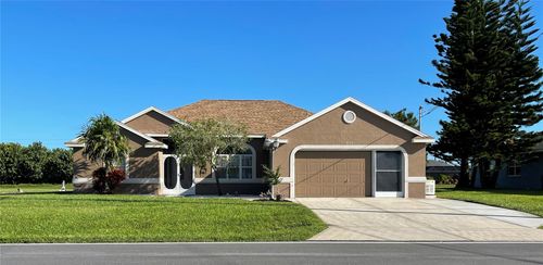 511 Rotonda Cir, Rotonda West, FL, 33947-2041 | Card Image