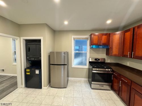 628 Lincoln Ave, Orange, NJ, 07050-2016 | Card Image