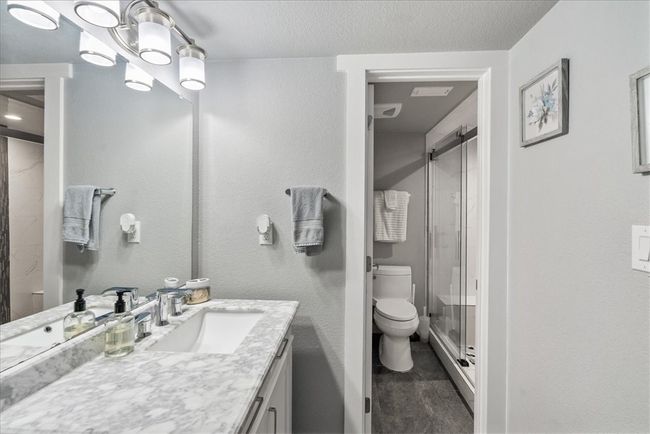 Downstairs bath | Image 13