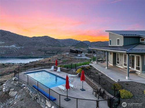 200 Ridge Rd, Orondo, WA, 98843-9696 | Card Image