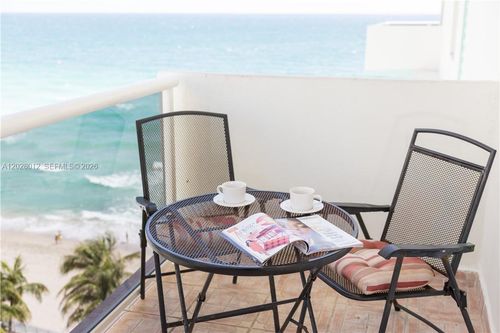 1003-3725 S Ocean Dr, Hollywood, FL, 33019-2926 | Card Image