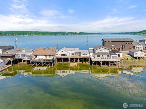 2423 Day Island Boulevard W, University Place, WA, 98466 | Card Image