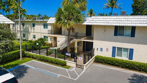 22-8615 Sw 68th Ct, Pinecrest, FL, 33156-1138 | Card Image