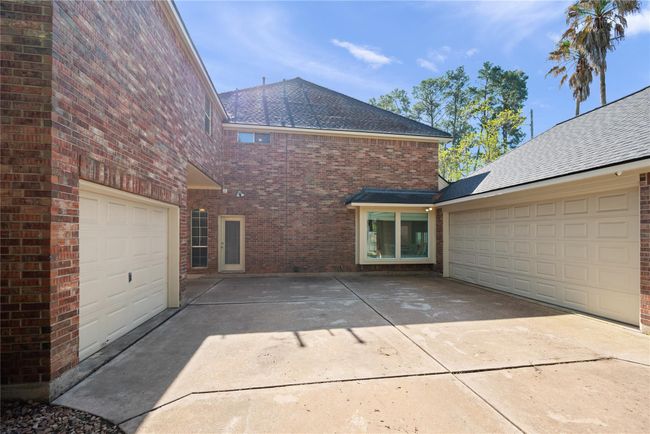 9519 Woodcliff Lake Dr, House other with 5 bedrooms, 5 bathrooms and 4 parking in Spring TX | Image 45