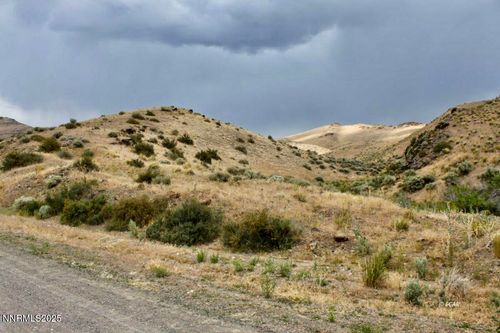 12.8 acres 8th St, Elko, NV, 89801 | Card Image