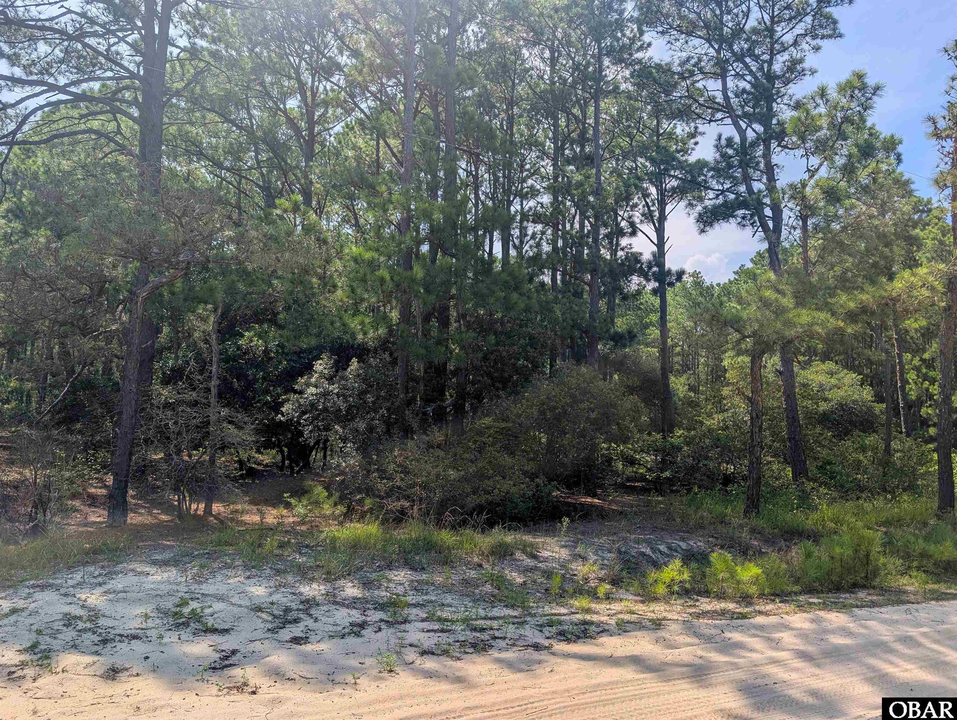 Land in Corolla 3