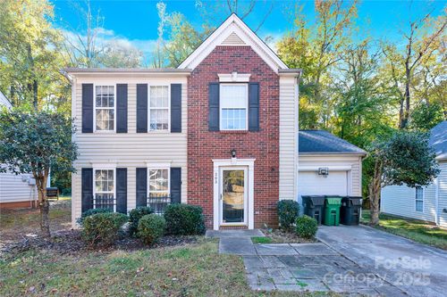 303 Winding Canyon Dr, Charlotte, NC, 28214-5014 | Card Image