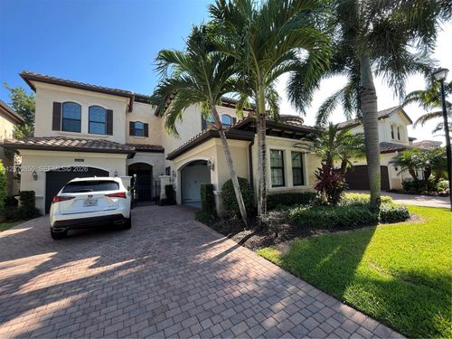 8248 Lost Creek Ln, Delray Beach, FL, 33446-0022 | Card Image