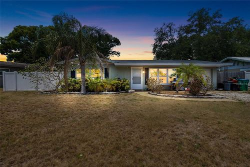 10827 Village Green Ave, Seminole, FL, 33772-2904 | Card Image