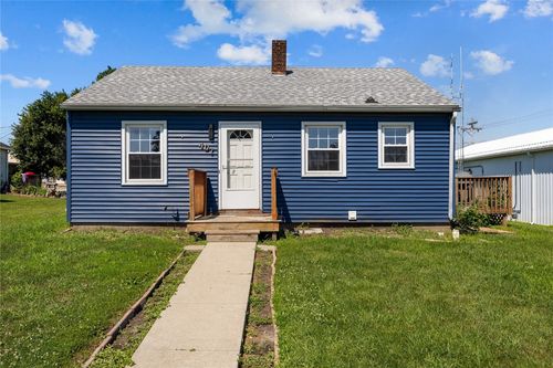 107 Spruce St Nw, Blairstown, IA, 52209-8506 | Card Image