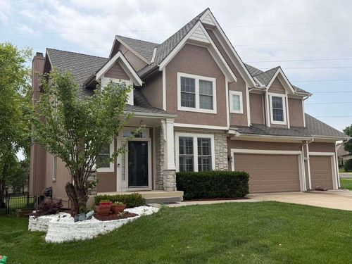 14421 Bluejacket St, Overland Park, KS, 66221-8182 | Card Image