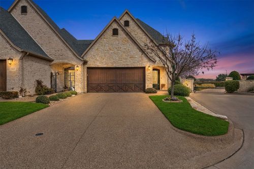 2400 Vineyard Dr, Granbury, TX, 76048-1493 | Card Image