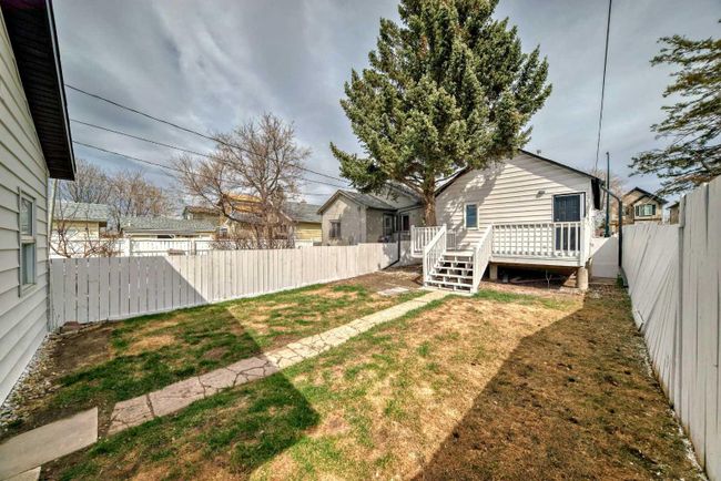 8021 24 Street Se, Home with 2 bedrooms, 1 bathrooms and 4 parking in Calgary AB | Image 39