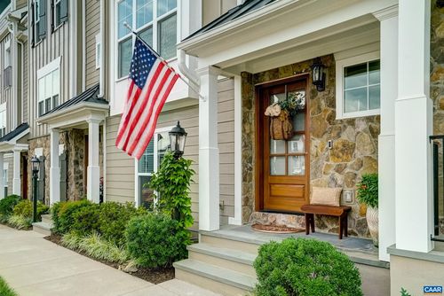 5457 Golf Dr, CROZET, VA, 22932-1528 | Card Image