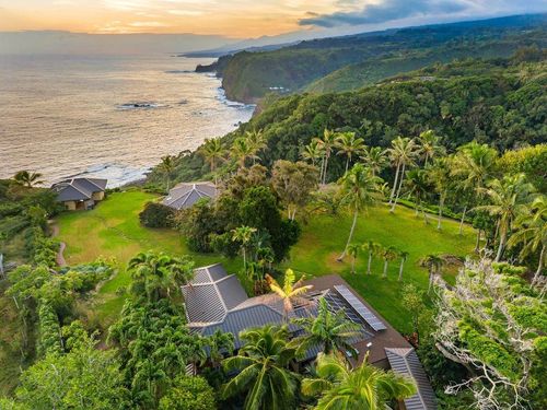 180 Door Of Faith Rd, Haiku, HI, 96708-5762 | Card Image