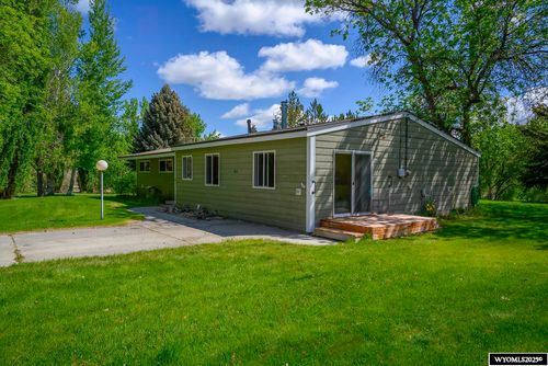 905 S 9th St, Basin, WY, 82410-9562 | Card Image