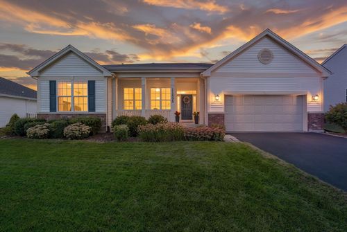 11595 Richmond Ln, Huntley, IL, 60142-7047 | Card Image