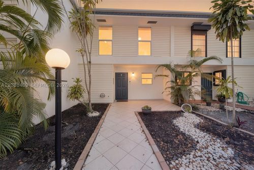 2801 N 34th Ave, Hollywood, FL, 33021-3140 | Card Image