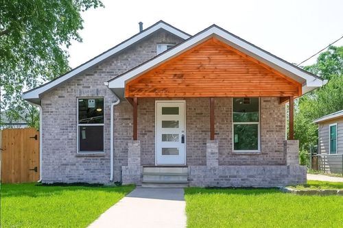 4019 Brundrette St, Dallas, TX, 75212-1717 | Card Image