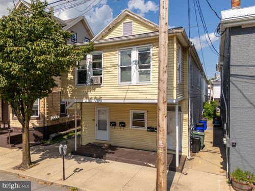 37-35 S Earl St, SHIPPENSBURG, PA, 17257-1814 | Card Image