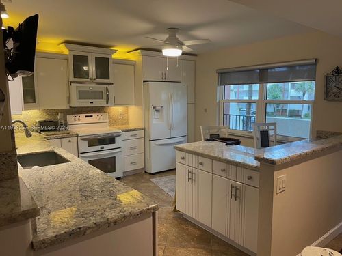 apt-205-281 S Hollybrook Dr, Pembroke Pines, FL, 33025-1229 | Card Image