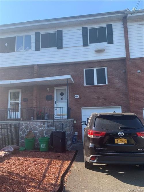 60 Halgren Cres, Haverstraw, NY, 10927-1032 | Card Image