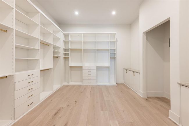 5008 Holt St, House other with 4 bedrooms, 6 bathrooms and 2 parking in Bellaire TX | Image 18
