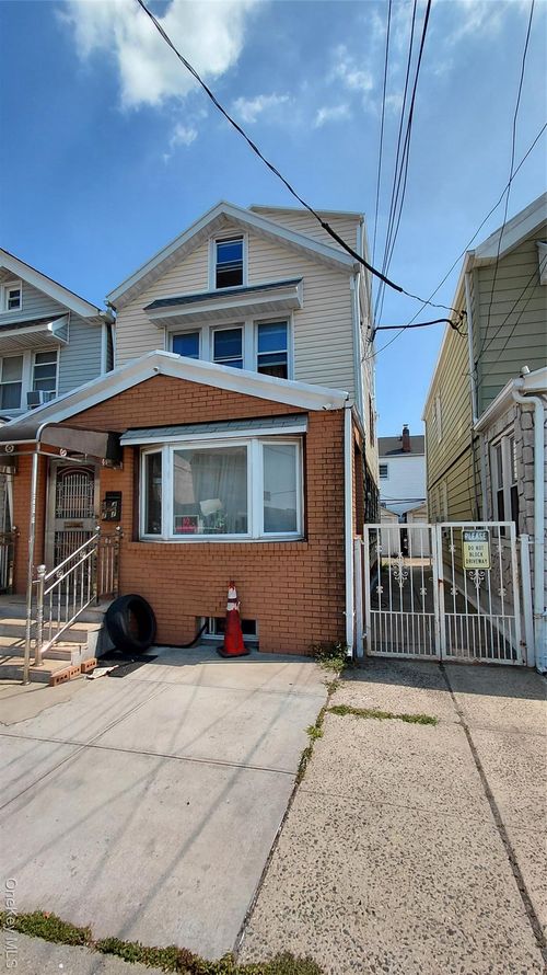 87 139th St, Briarwood, NY, 11435-3024 | Card Image