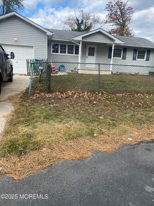 75 Maplewood Cir, Brick, NJ, 08723-3378 | Card Image