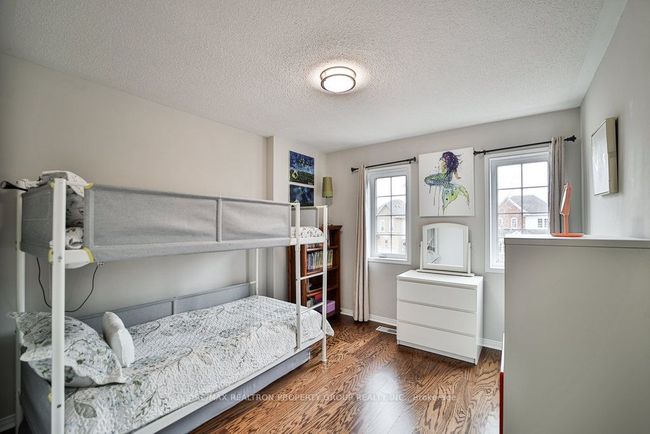950 Taggart Cres, House other with 3 bedrooms, 3 bathrooms and 2 parking in Oshawa ON | Image 16