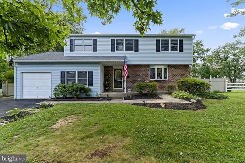 866 Decker Ln, WARMINSTER, PA, 18974-2411 | Card Image