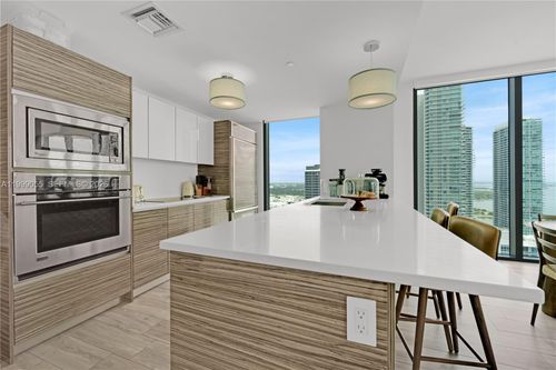3201-460 Ne 28th St, Miami, FL, 33137-5084 | Card Image