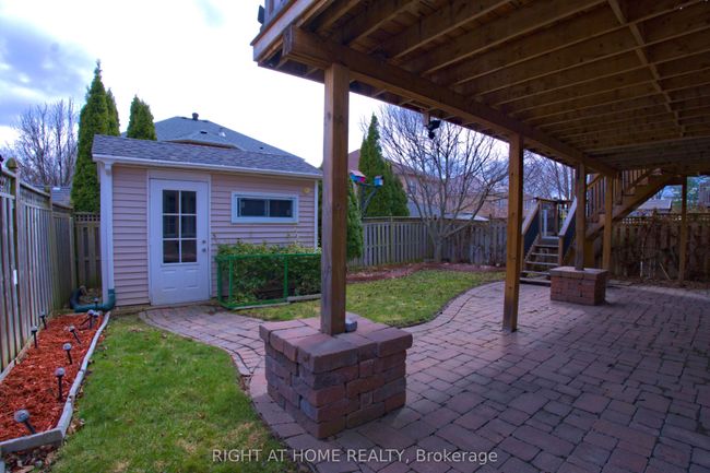 1045 Coyston Crt, House other with 3 bedrooms, 3 bathrooms and 4 parking in Oshawa ON | Image 23