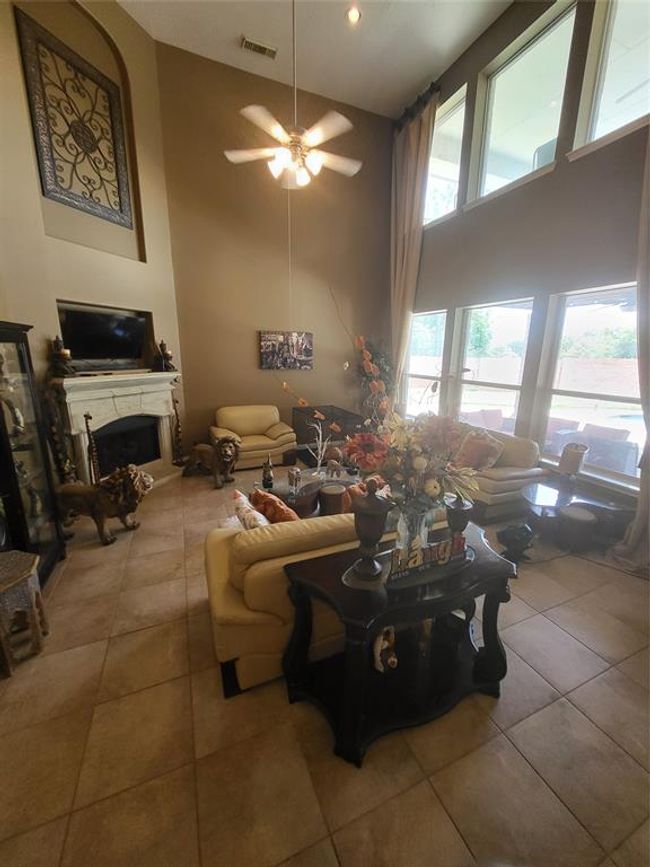 2101 Cambridge Bay Dr, House other with 5 bedrooms, 4 bathrooms and 3 parking in Pearland TX | Image 5