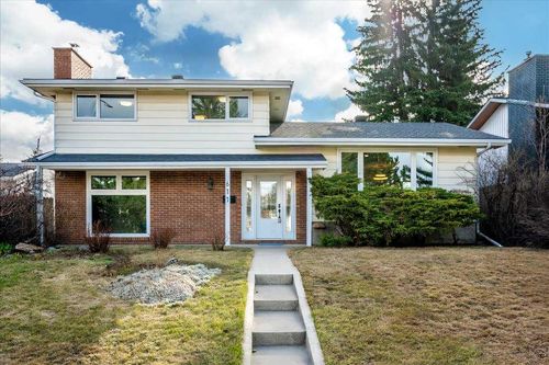 611 Lake Linnet Crescent Se, Calgary, AB, T2J2J3 | Card Image