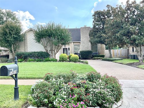 12515 Piping Rock Dr, Houston, TX, 77077-5831 | Card Image