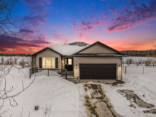 29 Tamarack Cir, Kemptville, ON, K0G1J0 | Card Image