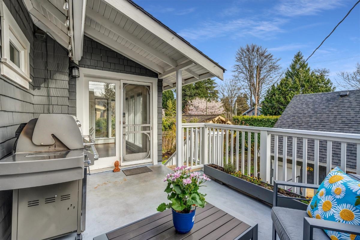 3322 W 38 Th Avenue, House other with 5 bedrooms, 3 bathrooms and 2 parking in Vancouver BC | Image 36