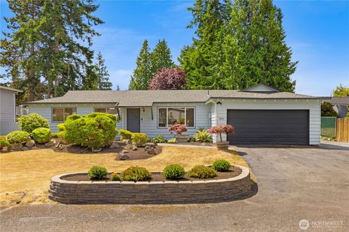 8822 221st Pl Sw, Edmonds, WA, 98026-8148 | Card Image