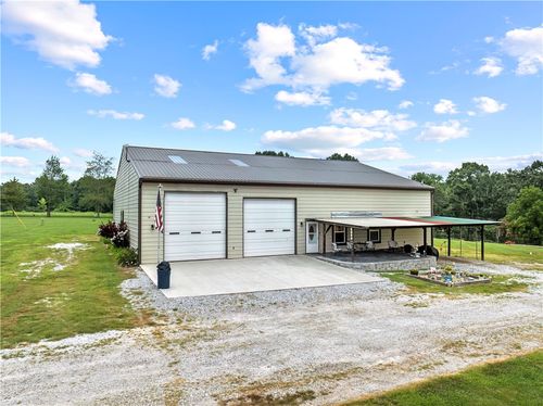 6800 White Fence Dr, Harrison, AR, 72601-4130 | Card Image