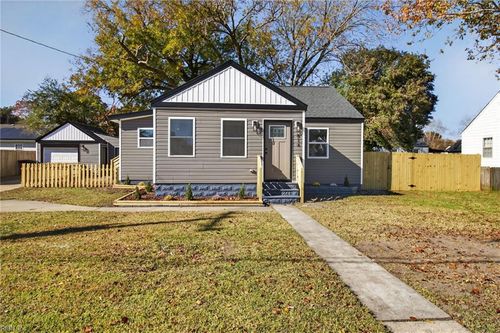 816 Gay Ave, Portsmouth, VA, 23701-1908 | Card Image