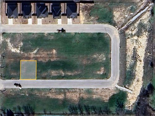 403 Cirrus Cir, Muenster, TX, 76252 | Card Image