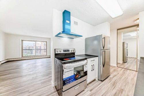804-1335 12 Avenue Sw, Calgary, AB, T3C3P7 | Card Image