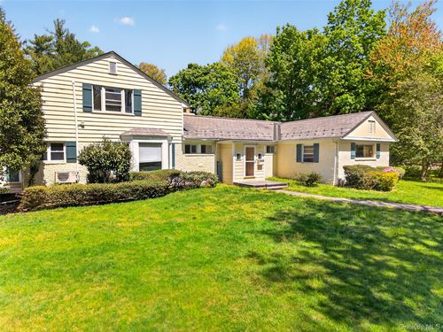 77 Merrivale Rd, Great Neck, NY, 11020-1815 | Card Image